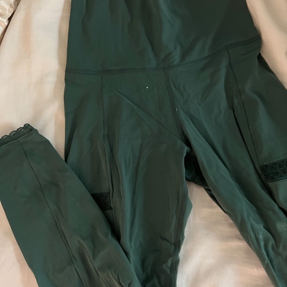 Nike Yoga Luxe High Rise 7/8 Leggings in Green Lace - Picture 6 of 6